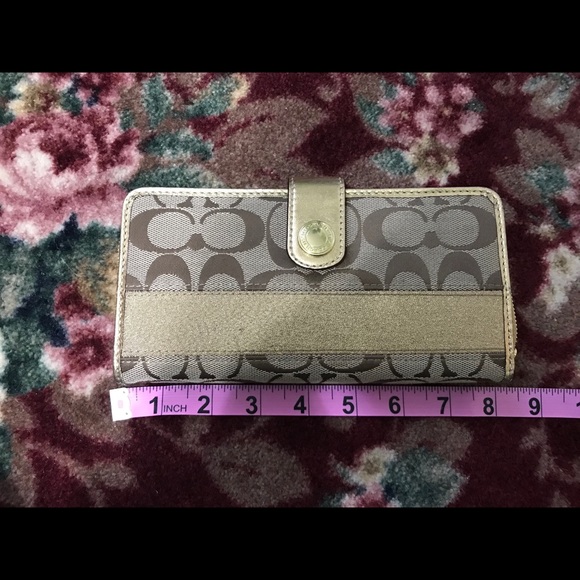Coach Handbags - COACH wallet